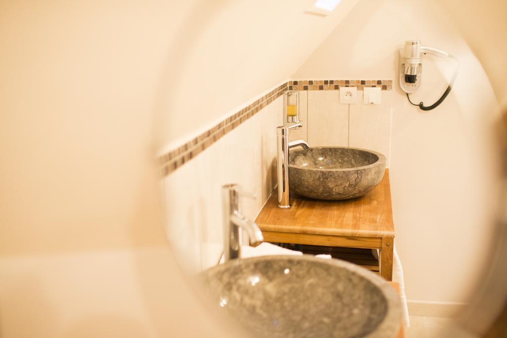 Aux Charmes De Maintenon Oda fotoğraf