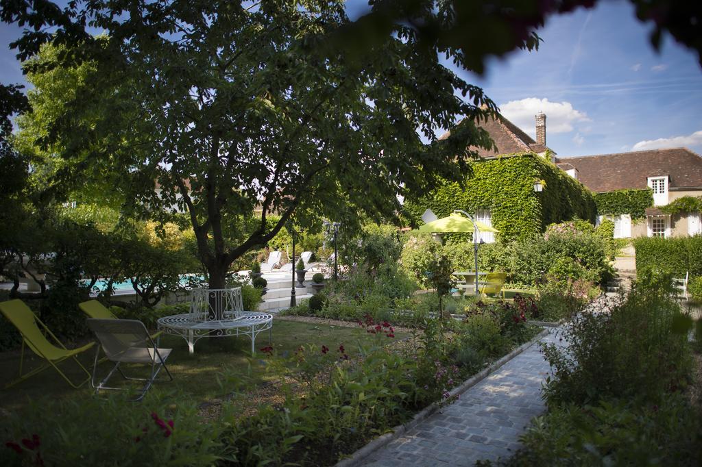 Aux Charmes De Maintenon Dış mekan fotoğraf