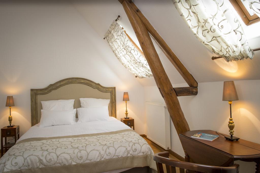 Aux Charmes De Maintenon Oda fotoğraf